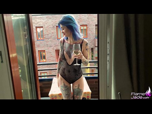 ❤️ Geweldich famke sûget mei in gulp en neukt hertstochtlik ûnder de iepen loft ️❌ Fucking video  op fy.friendmap.top ❌️❤